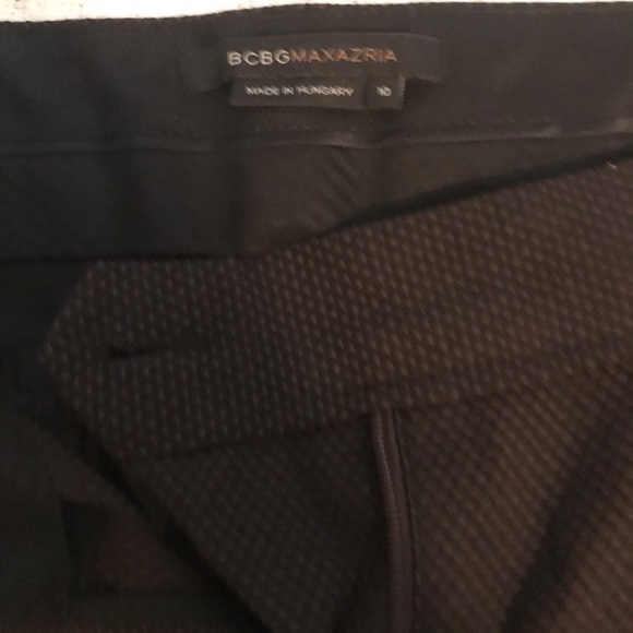 Size 10 brown pattern BCBGMaxAzria crop trousers. - Picture 3 of 4